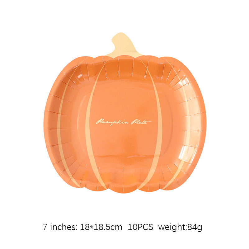 Pumpkin-shaped paper plate for Thanksgiving