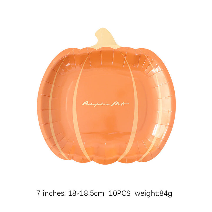 Pumpkin-shaped paper plate for Thanksgiving