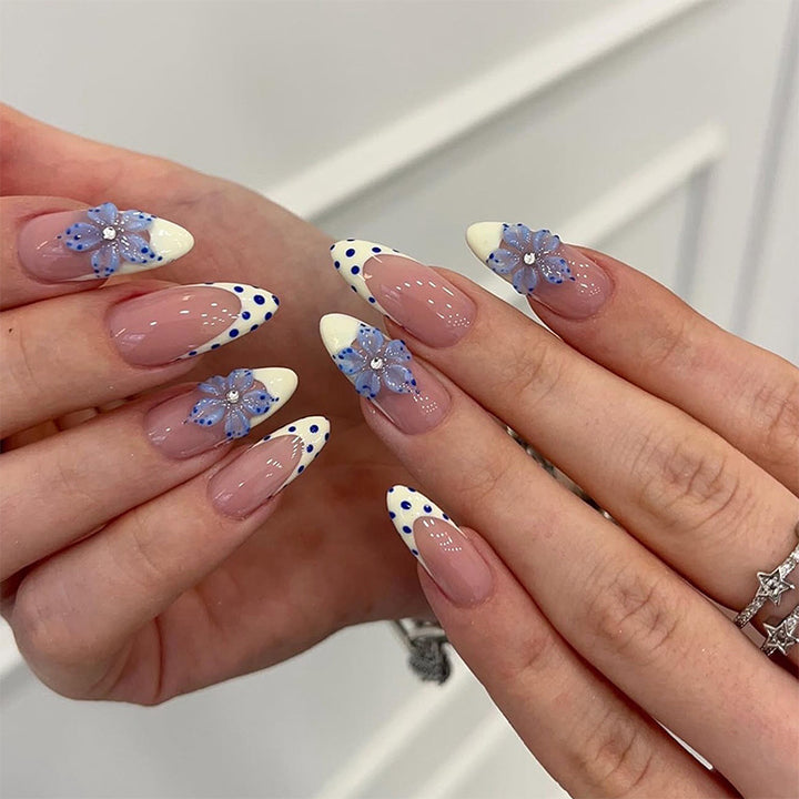Artificial nails with delicate butterfly designs Kalsten