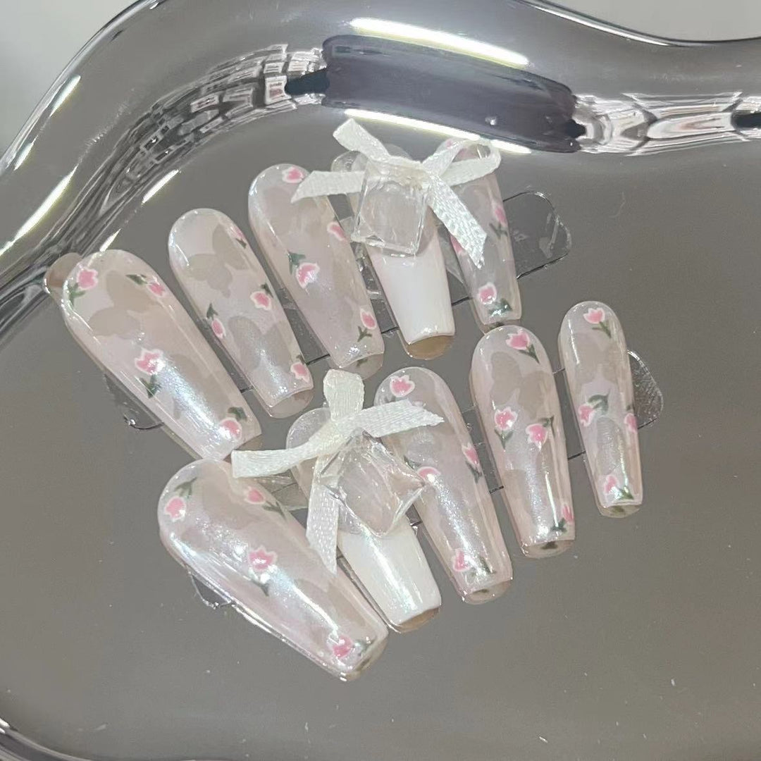 Floral Embellished Press-On Nails Kalsten