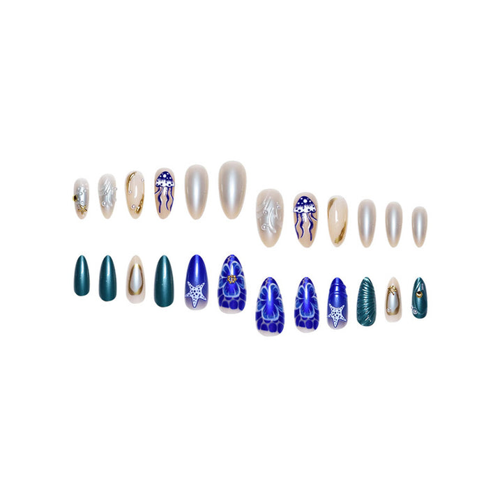 Artistic Beach-Inspired Press-On Nail Art Kalsten