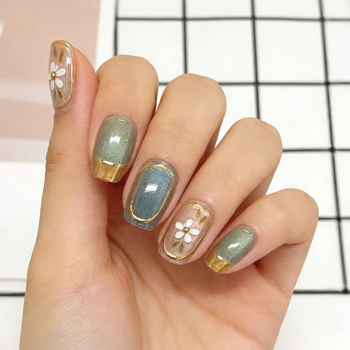 Floral Accent Press-On Nail Art Set Kalsten