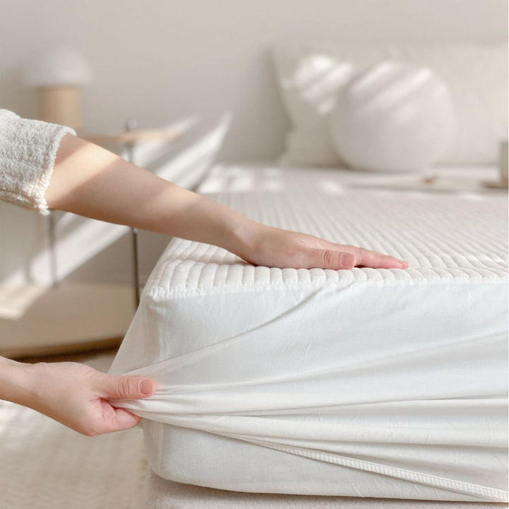 Quilted mattress topper fitted sheet with elastic all-around rubber