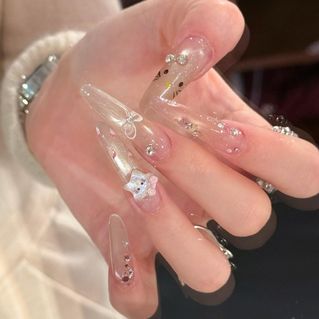 Artificial nails with Playful-Elegant Design Kalsten
