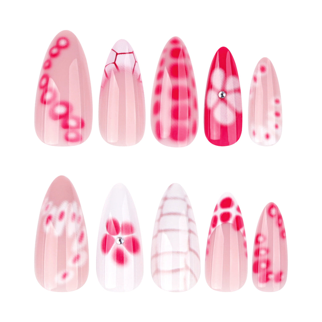 Artistically designed nail extensions in modern design Kalsten