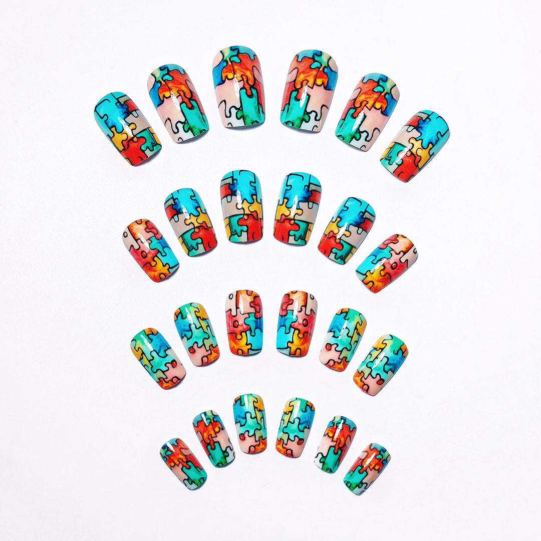 Art nails with creative puzzle pattern Kalsten