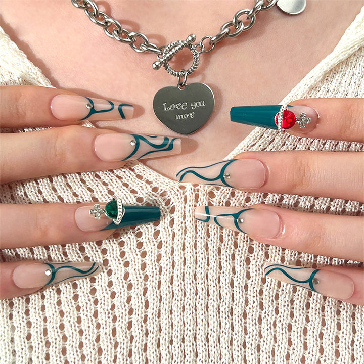 Artful nail decoration with elegant accents Kalsten