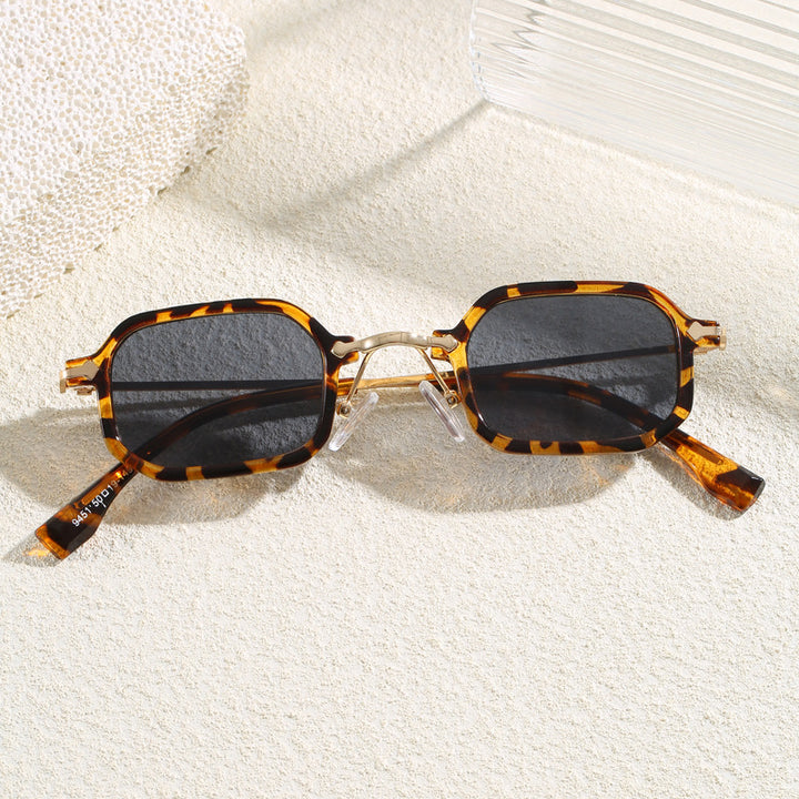 Fashionable Oversized Sunglasses in Modern Design Kalsten