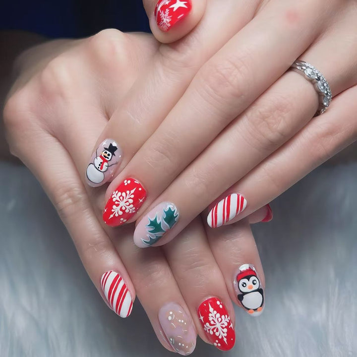 Artificial nail set with winter motifs and glamorous Christmas designs Kalsten