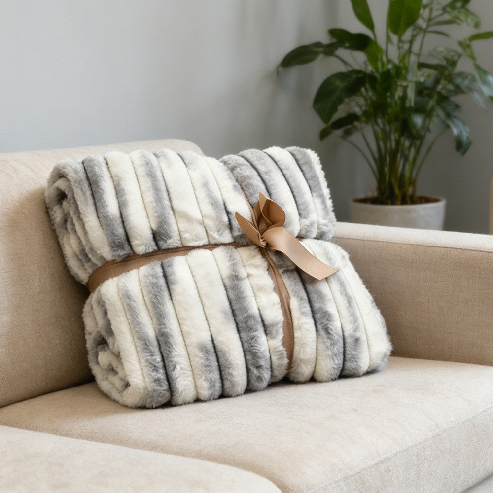 Women Super Soft Plush Blanket with 3D Structure Kalsten