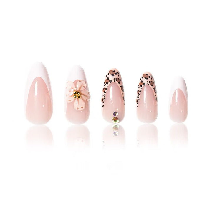 Elegant Floral-Accent Press-On Nails Kalsten
