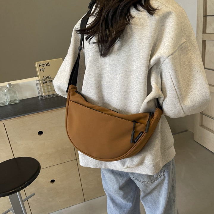 Shoulder bag with adjustable strap and multiple compartments Kalsten