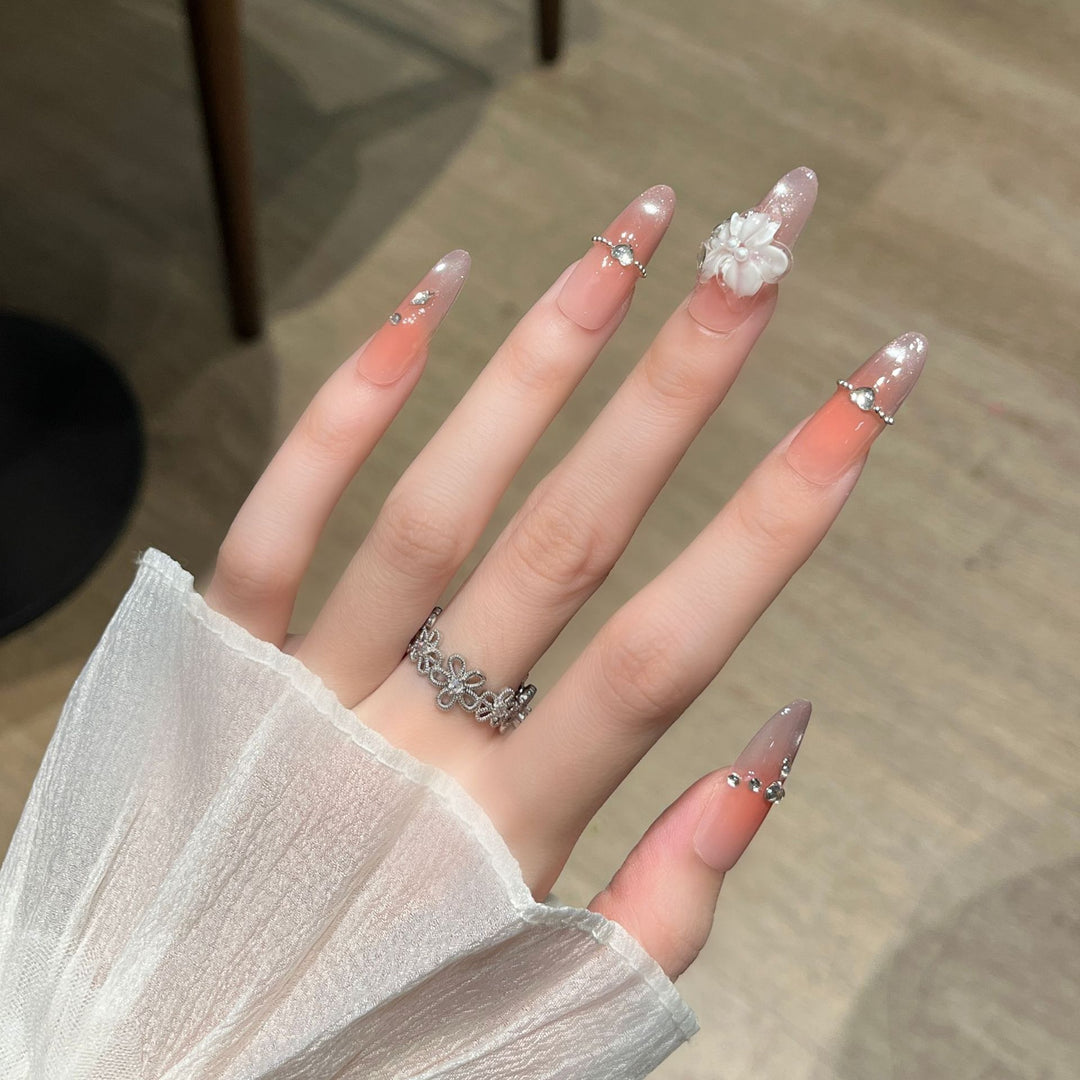Elegant Floral-Embellished Press-On Nail Art Kalsten