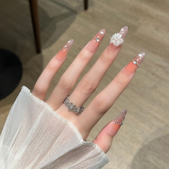 Elegant Floral-Embellished Press-On Nail Art Kalsten