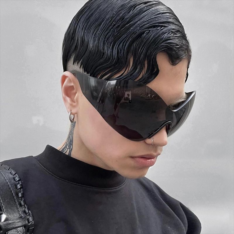 Women's visor-style sunglasses with innovative protection design Kalsten