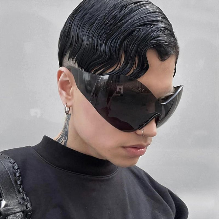 Women's visor-style sunglasses with innovative protection design Kalsten