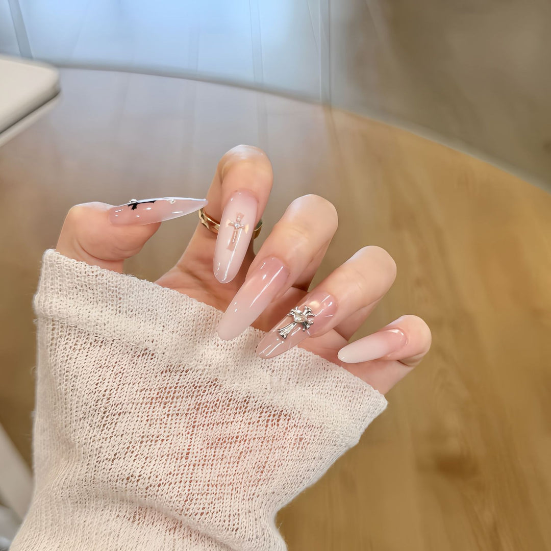 Elegant Artificial Nails with Creative Designs Kalsten