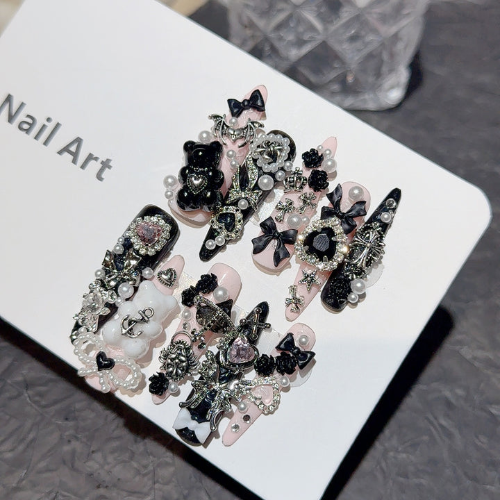 Glamorous Nail Art Extensions