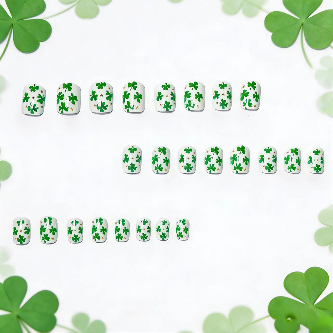 St. Patrick's Day Shamrock Nail Art Kalsten