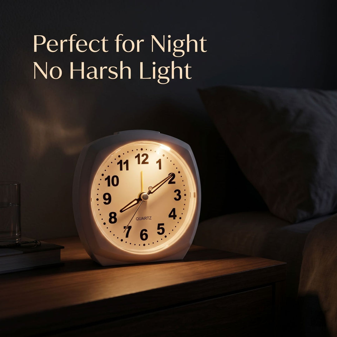Analog alarm clock with night light and snooze function Kalsten