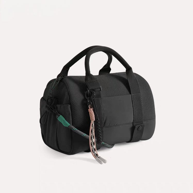 Practical sports bag with mesh structure and removable shoulder strap Kalsten