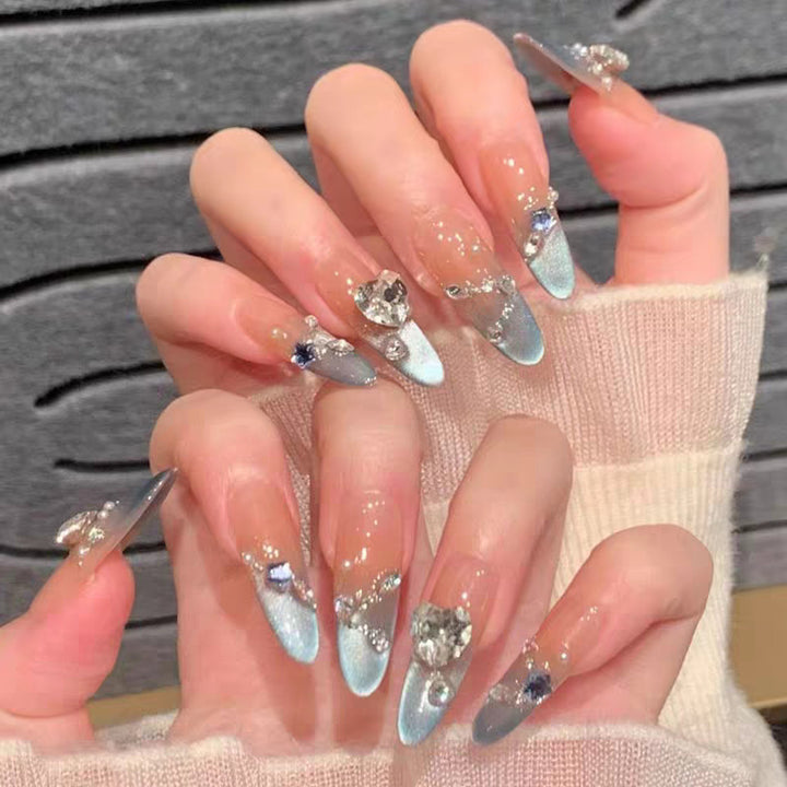 Artifical nails with shiny rhinestone decorations Kalsten