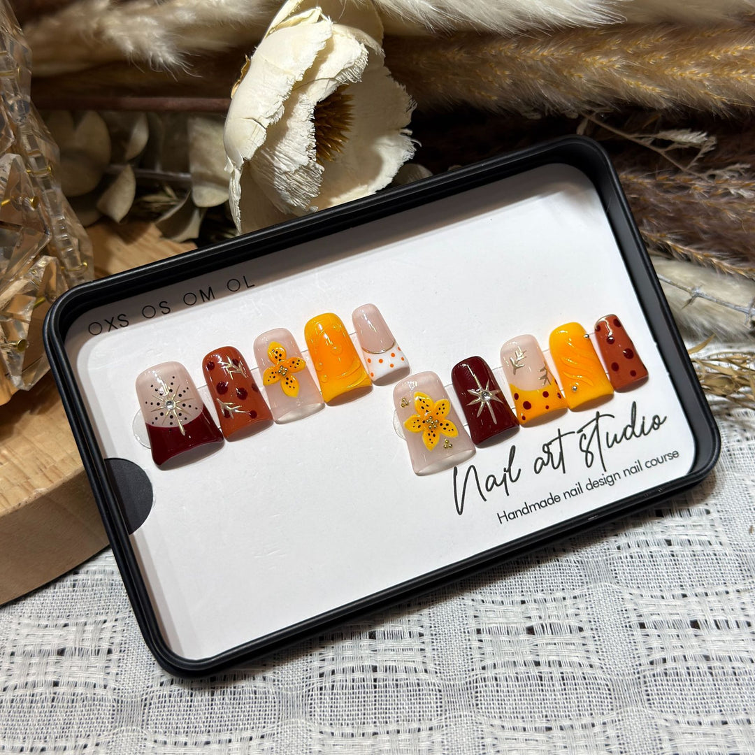 Reusable Press-On Nail Set Kalsten