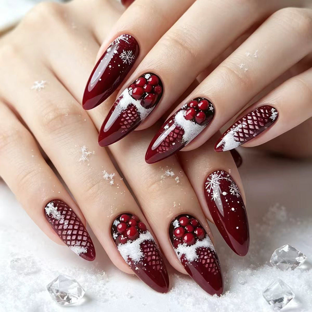Seasonal Holiday-Themed 3D Nail Art Kalsten