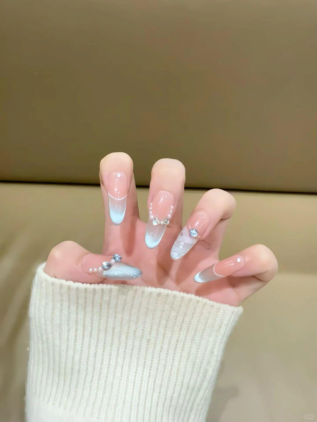 Artistic Heart Pattern Nail Art Extensions Kalsten