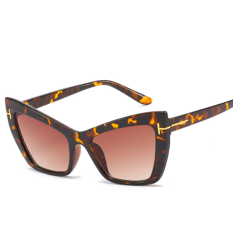 Cat-Eye Frame Sunglasses with Gradient Lenses Kalsten