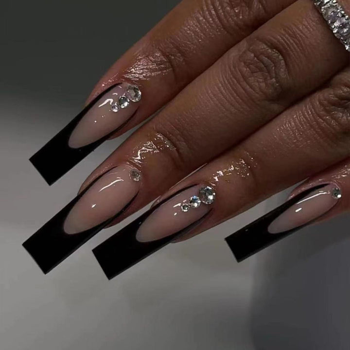 Acrylic nail set with modern glamour and luxurious 3D accents Kalsten