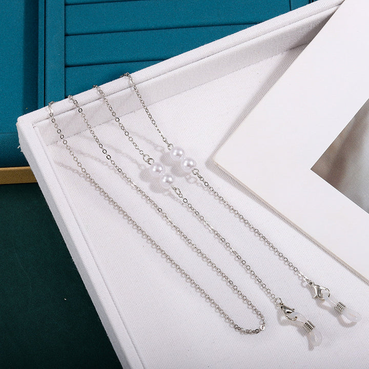 Elegant Eyewear Chain with Pearl Accents Kalsten