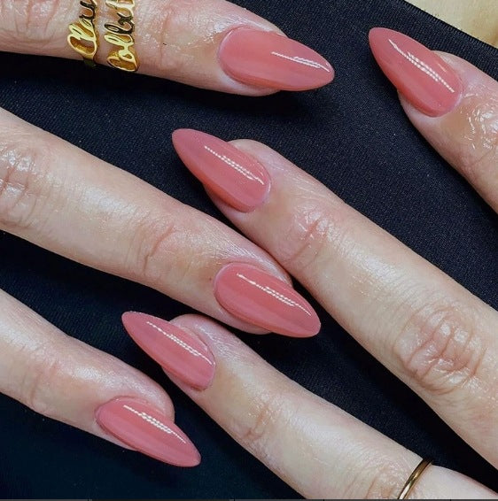 Elegant Almond-Shaped Nail Extensions Kalsten