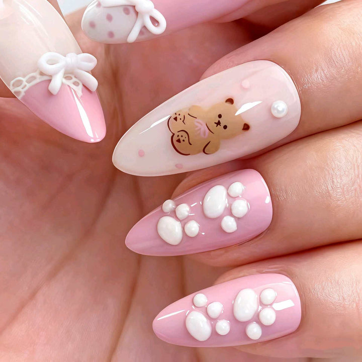 Artistic Bear-Themed Press-On Nail Set Kalsten