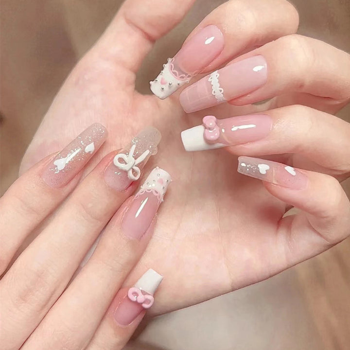 Artistic Floral Detailed Press-On Nail Set Kalsten