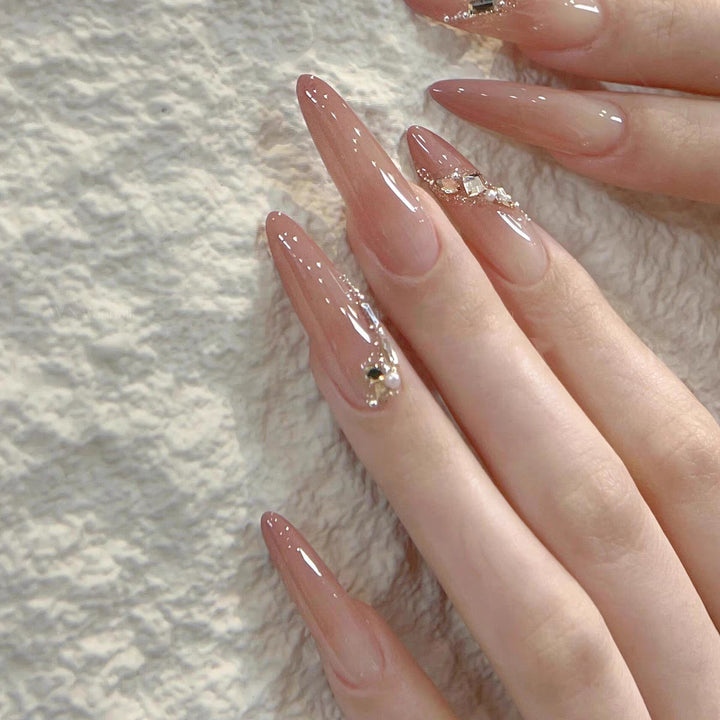 Artificial nails with elegant ombre look Kalsten