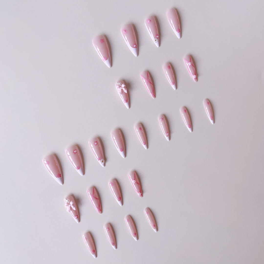 False nail set with playful 3D details and elegant accents Kalsten