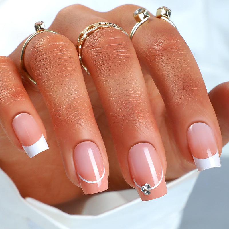 Elegant Nail Art Kalsten