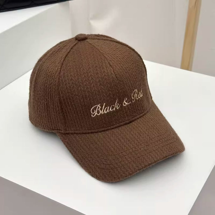 Women's Textured Knitted Baseball Cap Kalsten