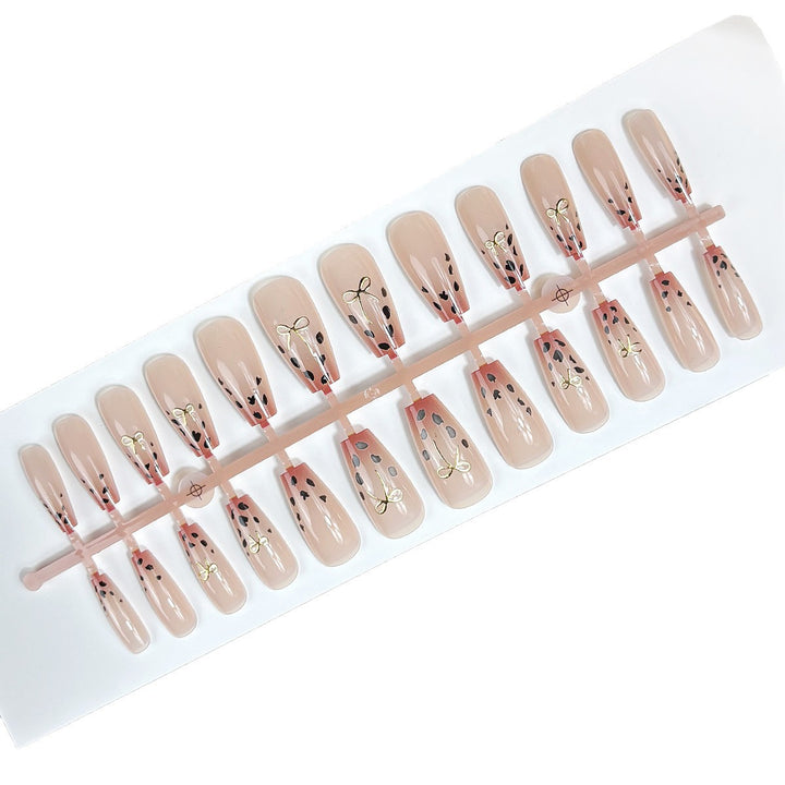 Press-On Nail Art Kalsten