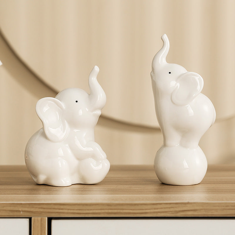 Playful and elegant elephant decorative figure Kalsten