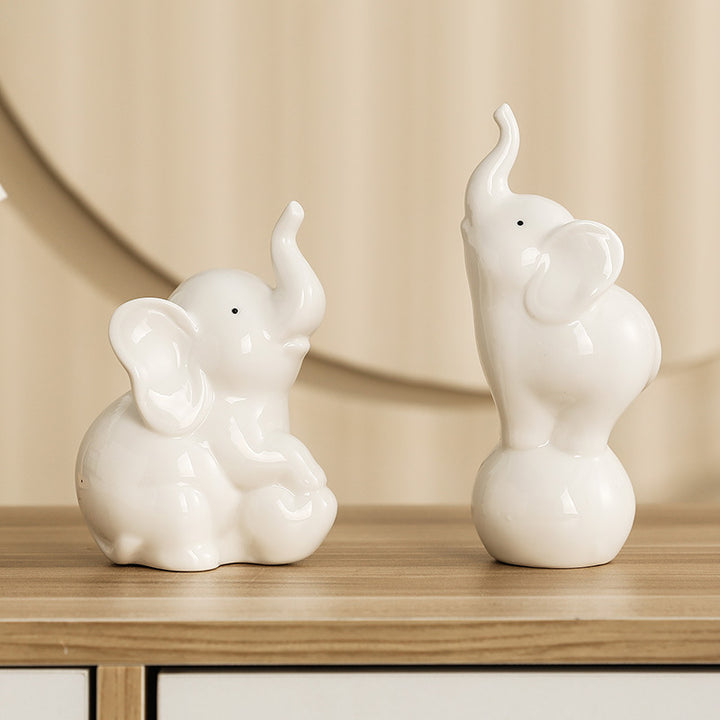 Playful and elegant elephant decorative figure Kalsten