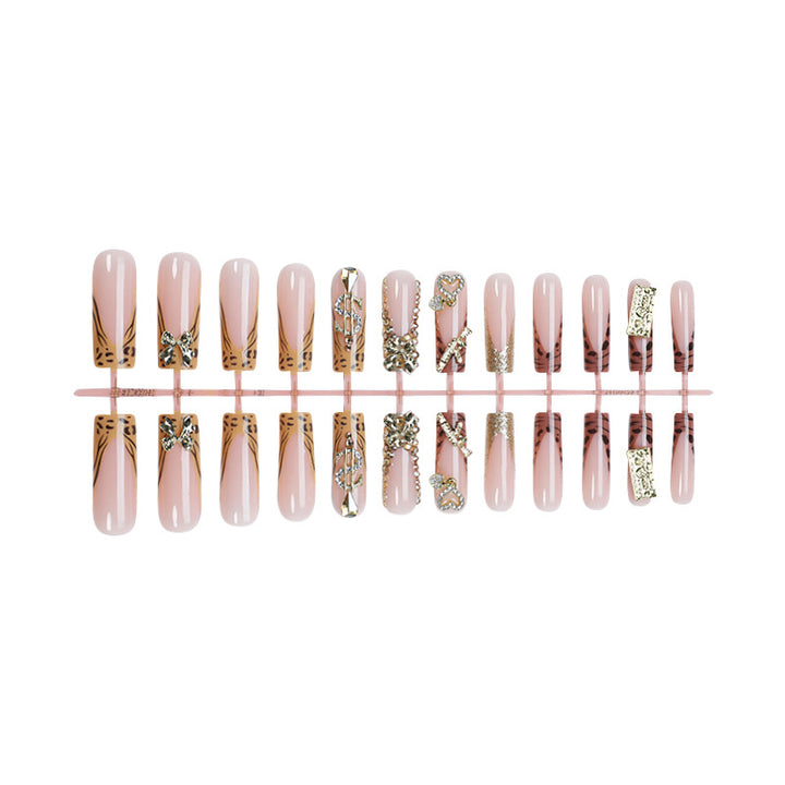 Elegant Artistic Nail Design Set kalsten