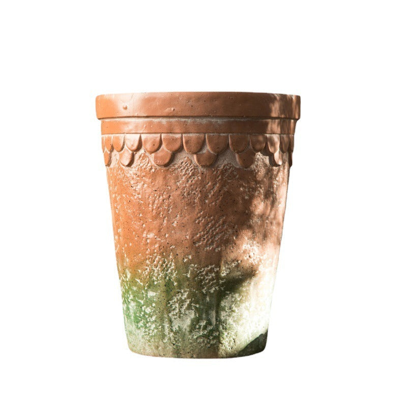 Rustic terracotta plant pot Kalsten