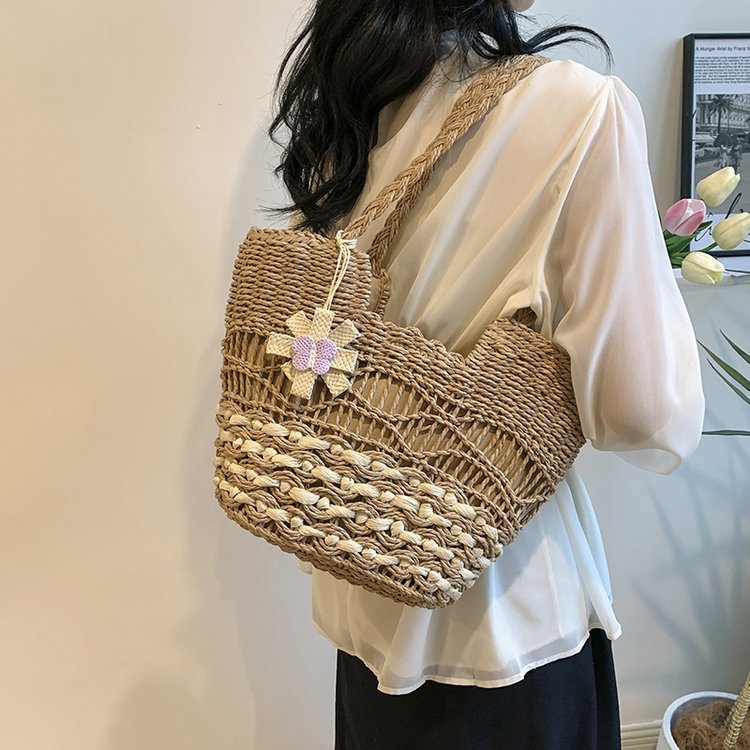 Braided shopping bag with decorative elements Kalsten