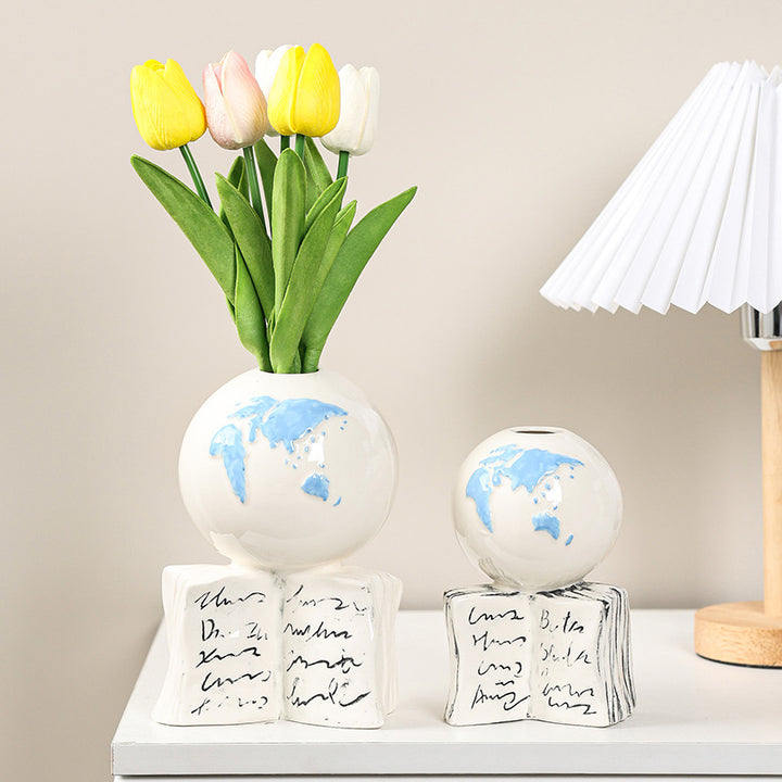 Elegant Ceramic Globe Bank Kalsten