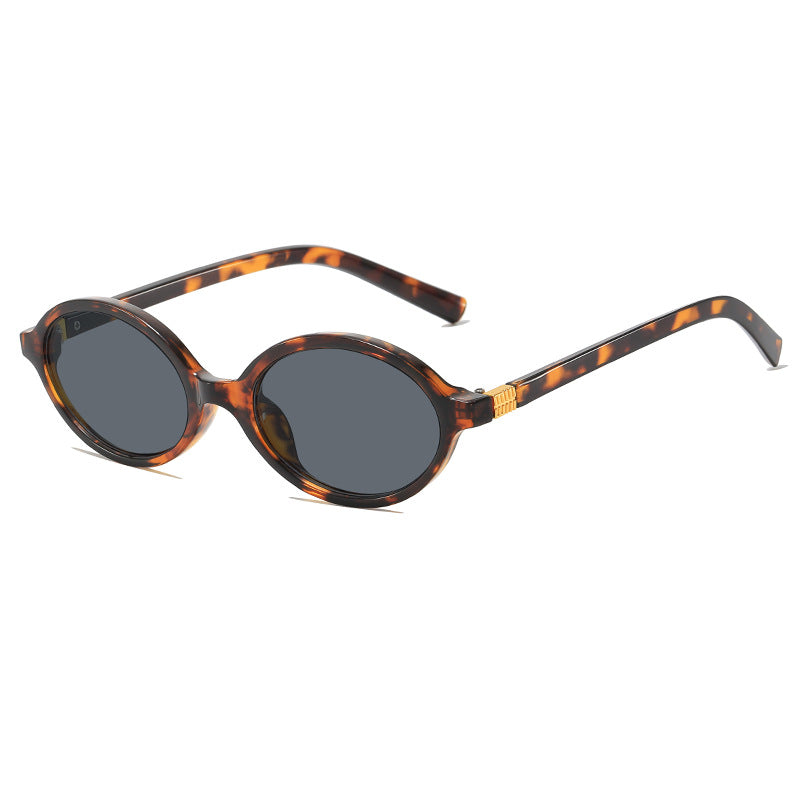 Vintage-Inspired Oval Frame Eyeglasses Kalsten