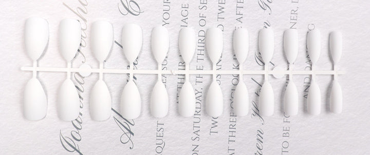 Stiletto Press-On Nail Set Kalsten