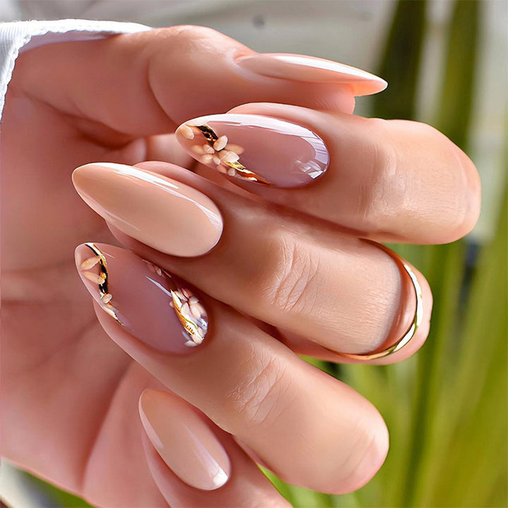 Nail art set with elegant flower patterns Kalsten