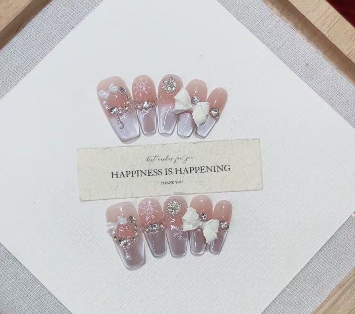 Premium Decorative Press-On Nail Set Kalsten